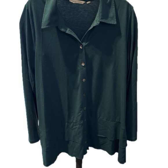 Soft Surroundings Tops - Soft Surroundings Teal Top 30” shoulder to hem PTP 21” w stretch